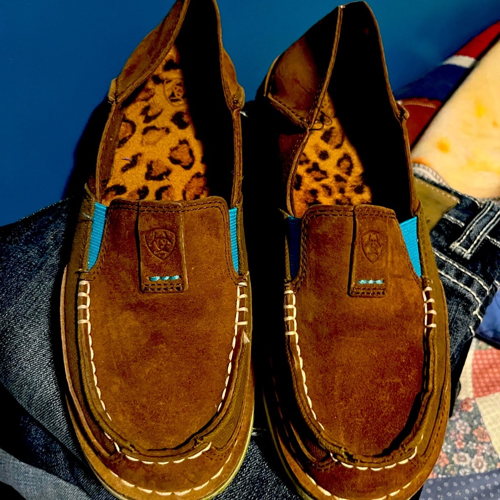 Women’s brown Ariat Cruiser 7.5